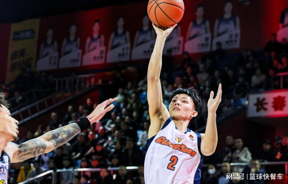 九游娱乐官方网站-CBA一夜又连造两大惨案！广东21分狂胜吉林：北控遭23分大败！
